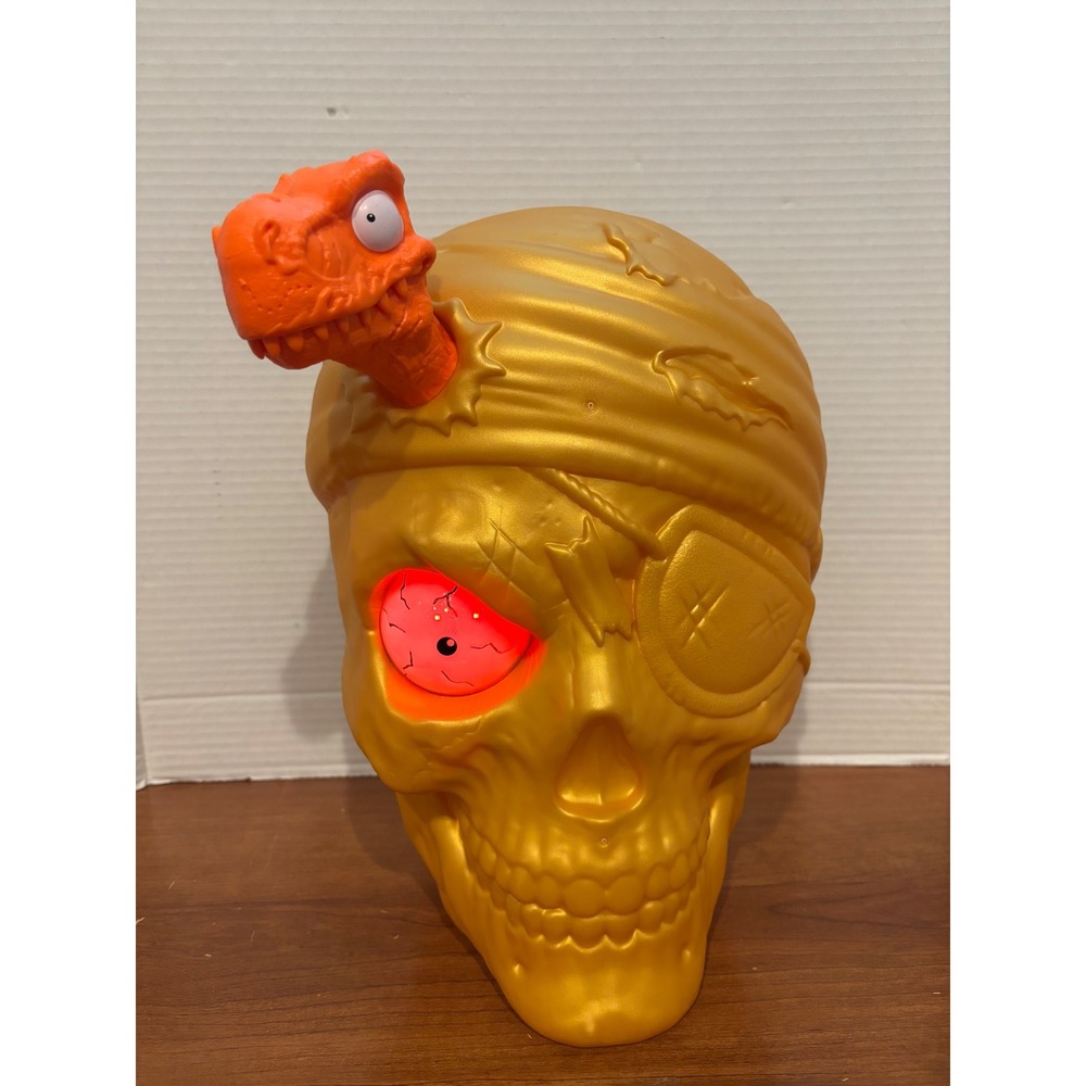 Zuru Smashers Dino Island Giant Skull Gold Light Up Eye/talk Pirate Dinosaur Toy